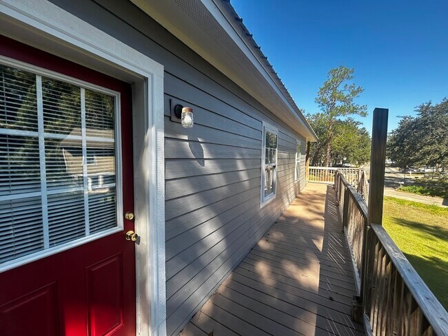 Building Photo - 1501 McPherson Dr