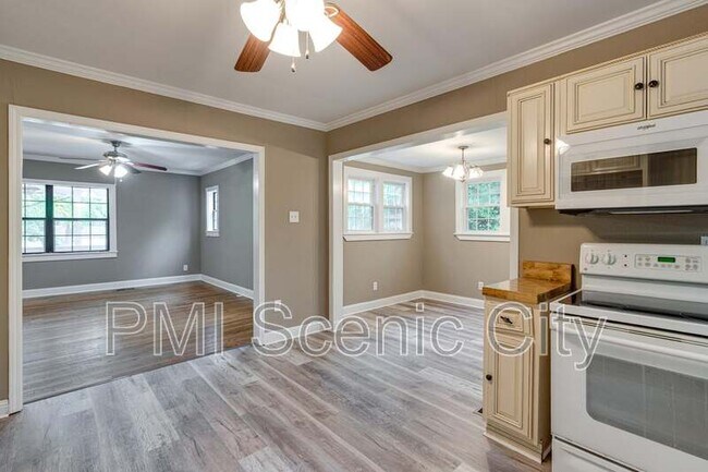 Building Photo - 4717 Beverly Kay Dr