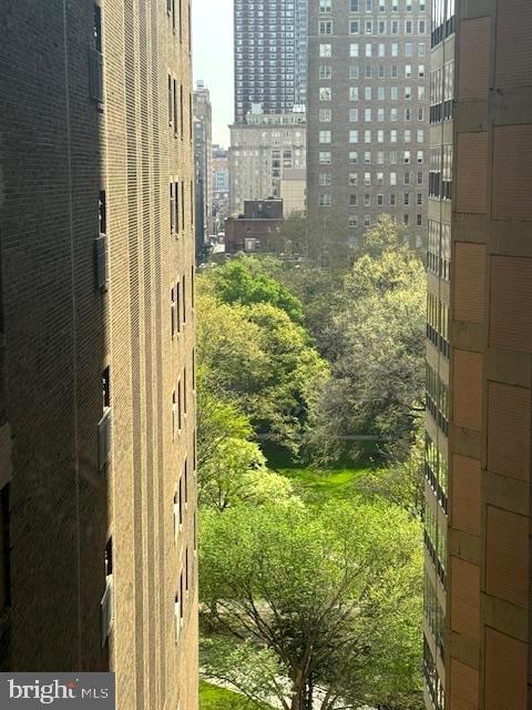 Building Photo - 224 W Rittenhouse Square