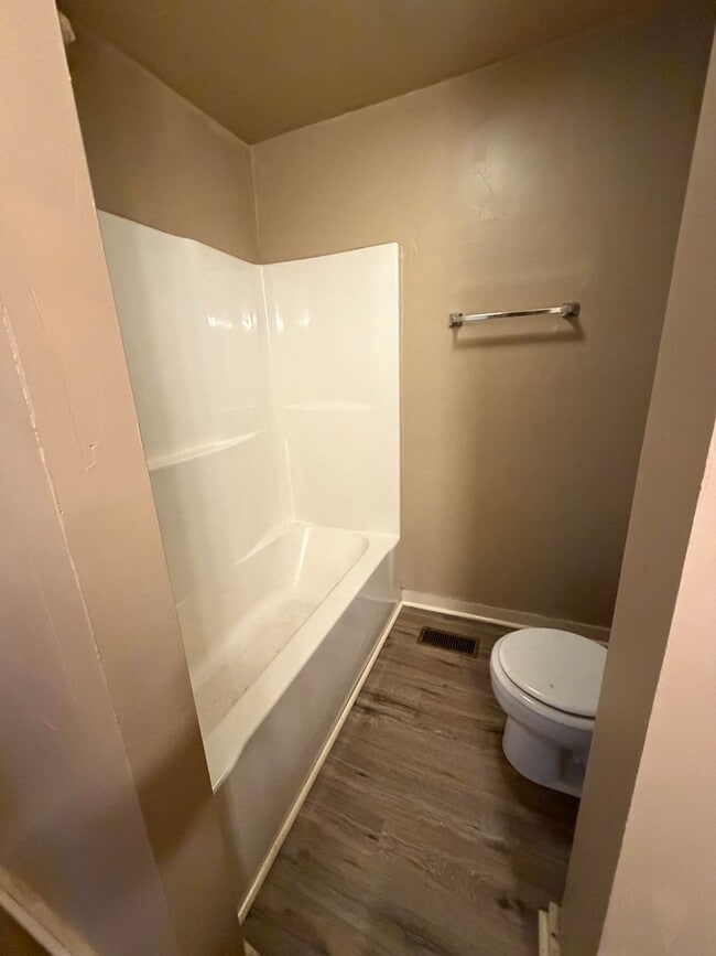 Building Photo - 1600 S T St