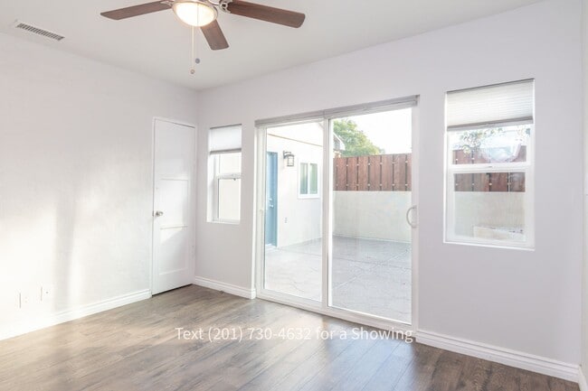 Building Photo - 4 Bedroom, 2 Bath House with Garage