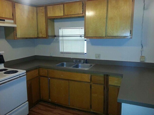 Building Photo - 5828 Augo Ln