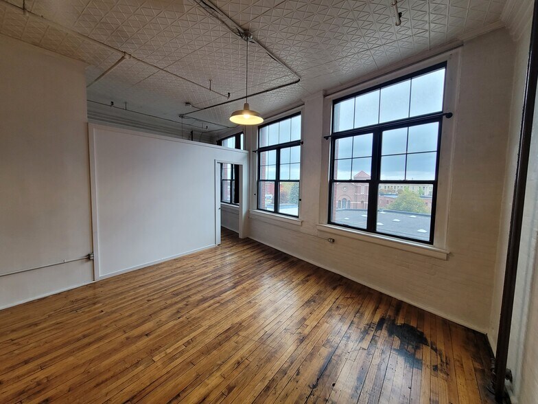 Living Room_alt - Searle Building