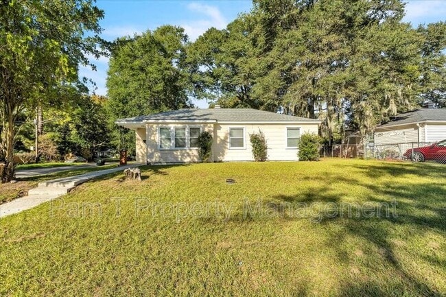 Building Photo - 1702 E.35TH St.