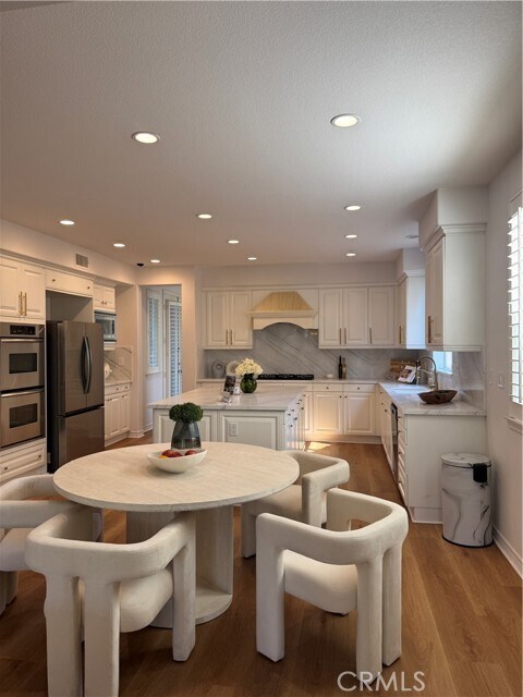 Building Photo - 8034 Portico Terrace