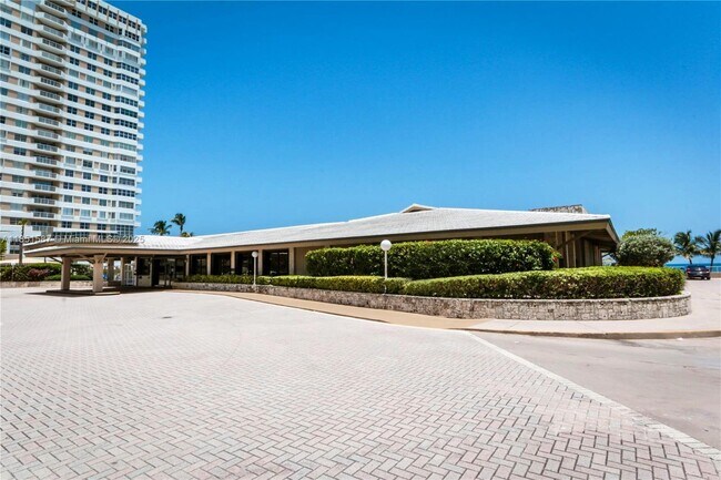 Building Photo - 1950 S Ocean Dr