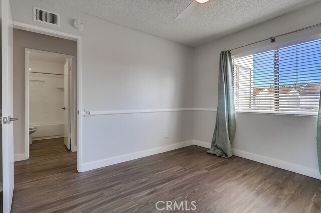 Building Photo - 7030 Seawind Dr