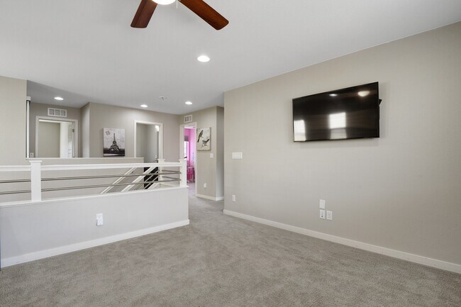 Building Photo - 14055 Touchstone St
