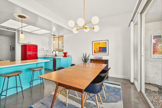 Building Photo - 76790 Lark Dr