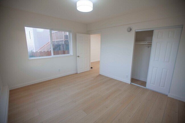 Building Photo - 938 Huron Ave