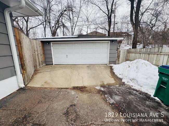 Building Photo - 1829 Louisiana Ave S