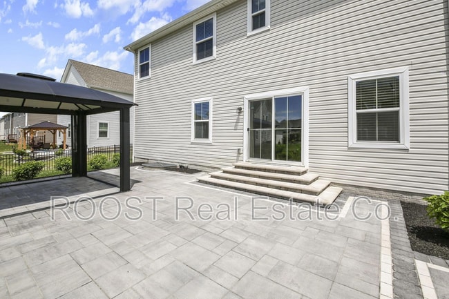 Building Photo - 380 Crownover Way