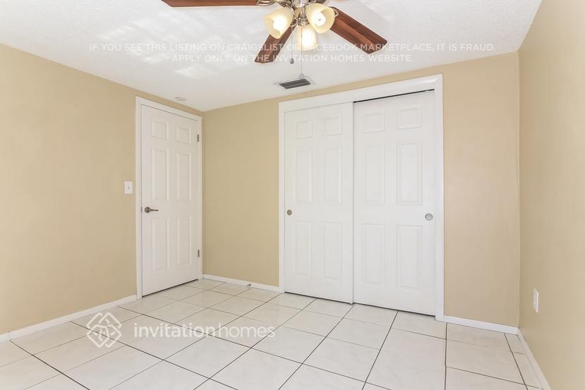 Building Photo - 3824 Sail Dr