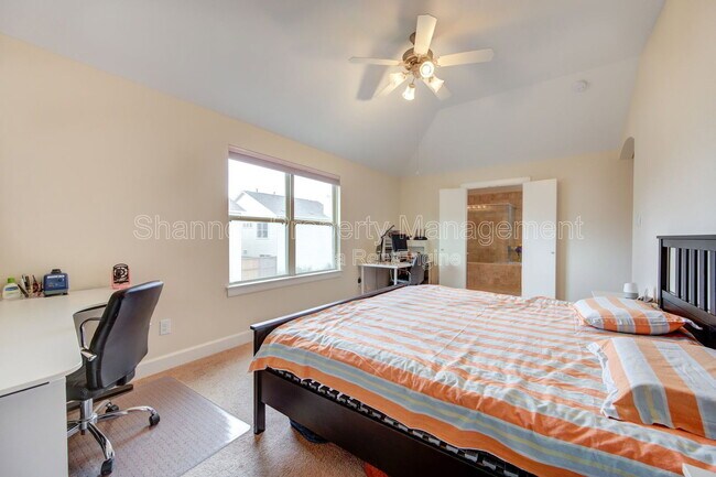 Building Photo - 3707 Main Poplar Dr