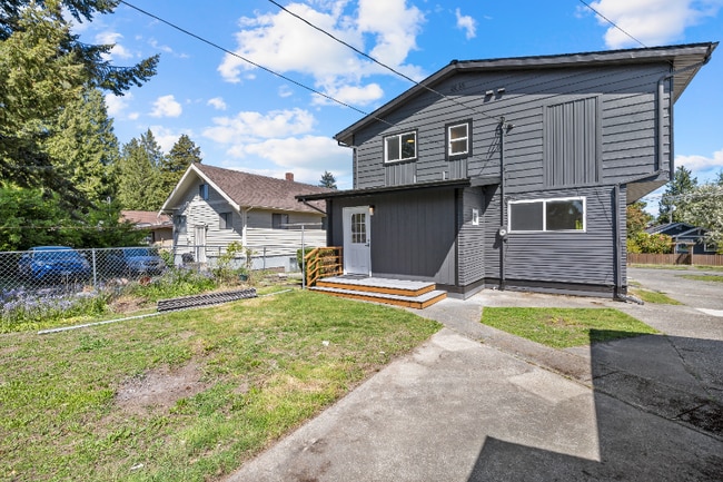 Building Photo - 7531 12th Ave SW