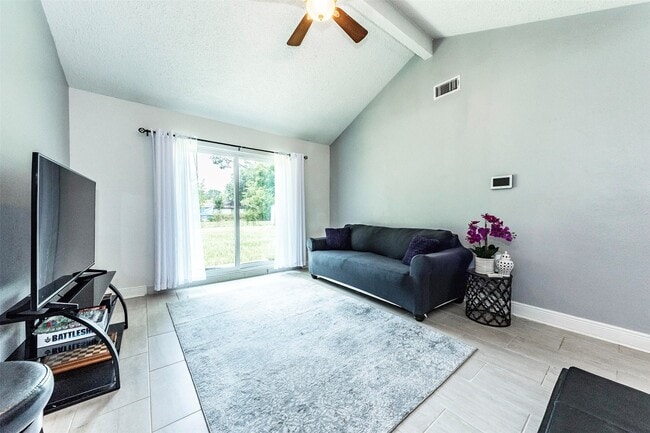 Building Photo - 405 Avondale Ln