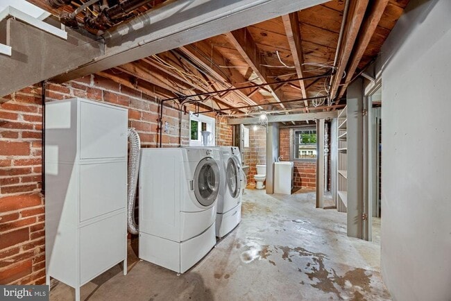 Building Photo - 5923 33rd St NW