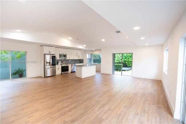 Building Photo - 9124 SW 156th Ct