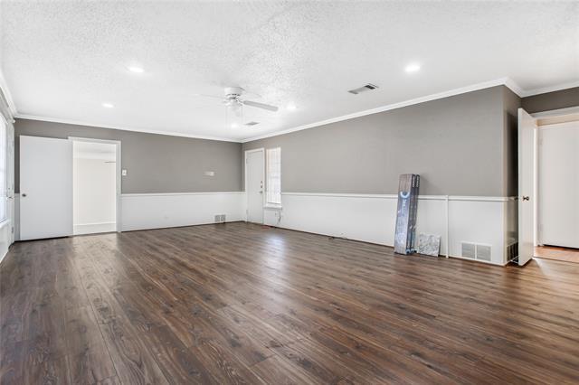 Building Photo - 9306 Forest Hills Blvd