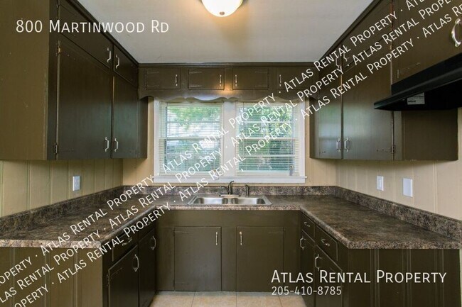 Building Photo - 800 Martinwood Rd