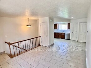 Building Photo - 142 N 200 W