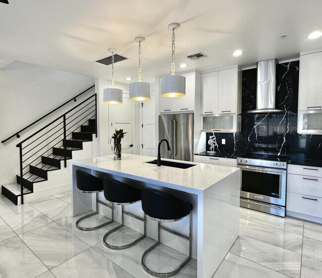 Building Photo - 3107 N 70th St