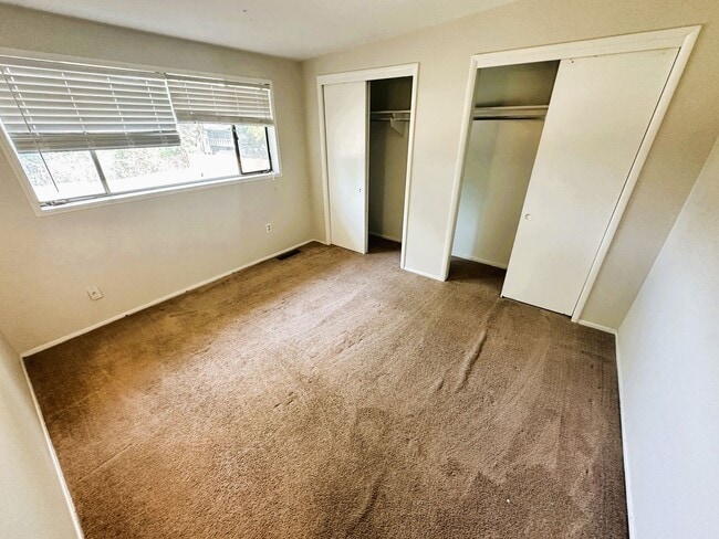 Building Photo - Spacious RANCH Home Available Now! Finishe...