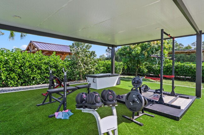 Building Photo - 14704 Black Bear Rd