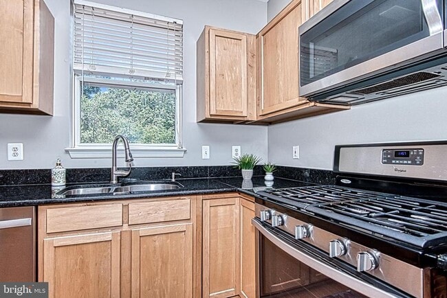 Building Photo - 13416 Burrough Farm Dr
