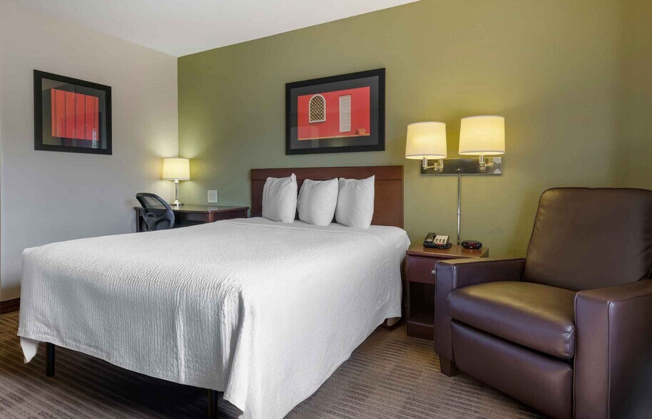 Building Photo - 1036 Greenwood Blvd