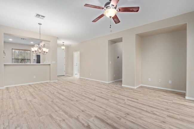 Building Photo - 3727 W Memorial Dr