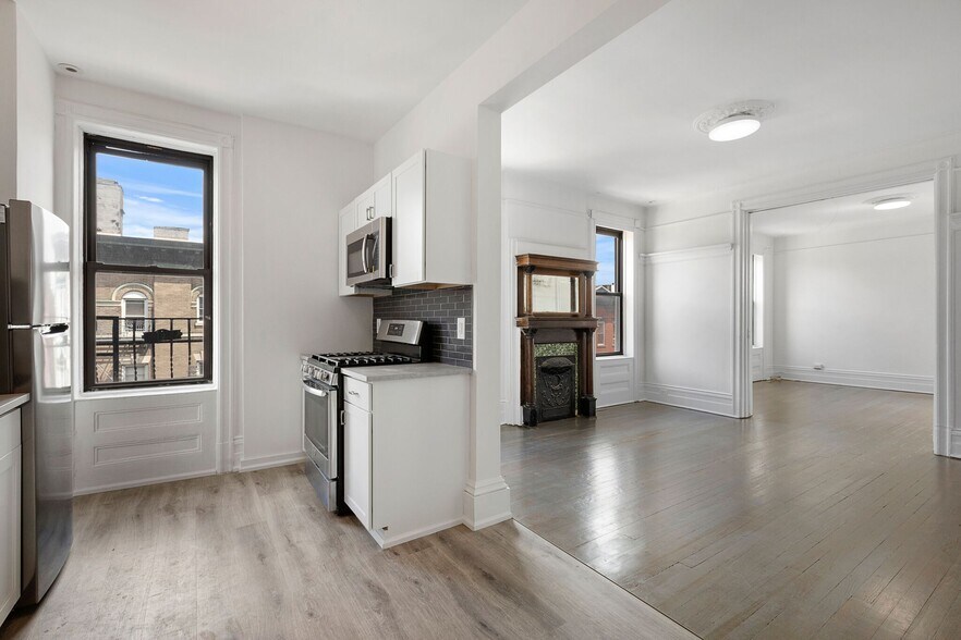 Building Photo - 251 10th St