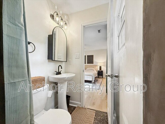 Building Photo - 630 Orangewood Dr