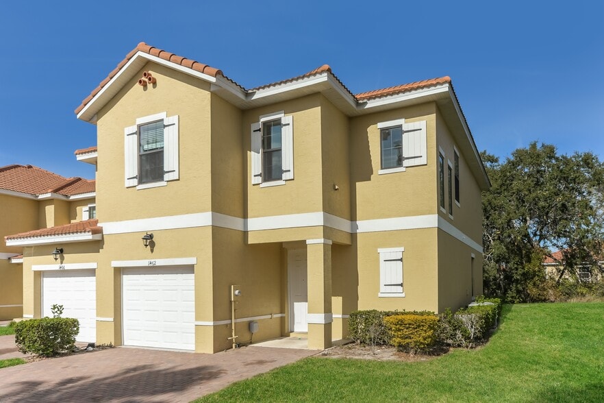 Building Photo - 1462 Pacific Rd