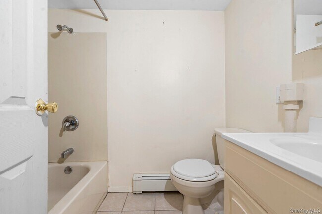 Building Photo - 4 Quaker Ct