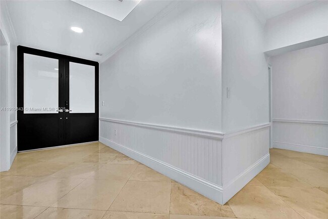 Building Photo - 6731 SW 138th St