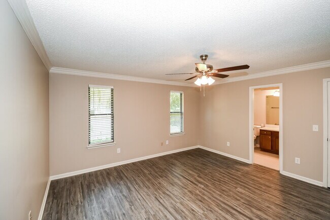 Building Photo - 3146 Chapelwood Ln