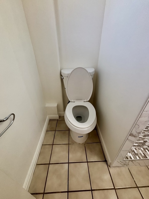 Building Photo - 1643 S State St