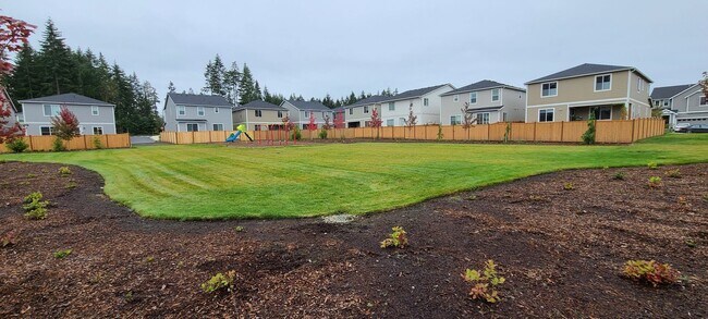Building Photo - Gorgeous 3- bedroom 2.5 bathroom Port Orch...