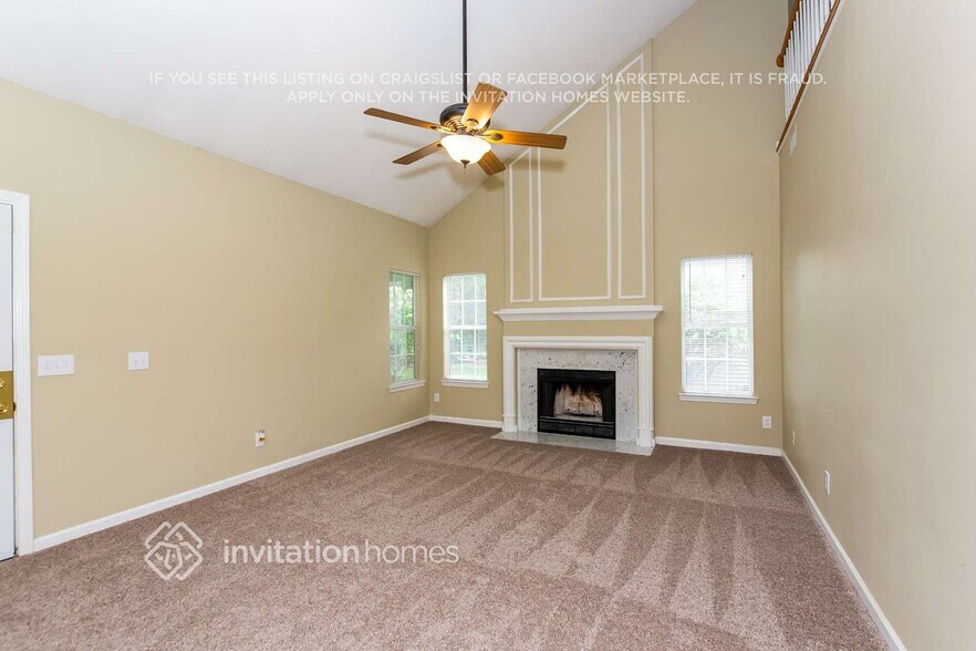 Building Photo - 1327 Yorkshire Pl NW