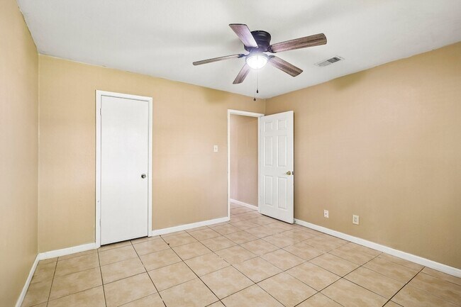 Building Photo - 4202 Townes Forest Rd