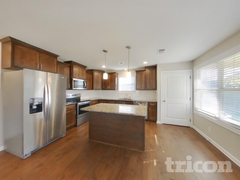 Building Photo - 1259 Magnum Dr