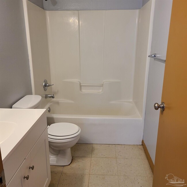 Building Photo - 1420 N 52nd Ave