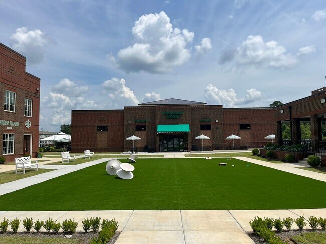 Building Photo - 6801 River Rd