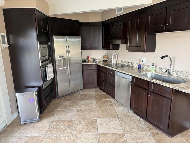 Building Photo - 15760 SE 140th Ave