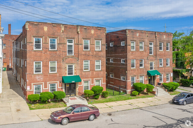 Building Photo - 1376-1380 West Apartments