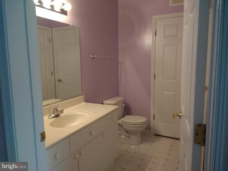 Building Photo - 4561 Strutfield Ln