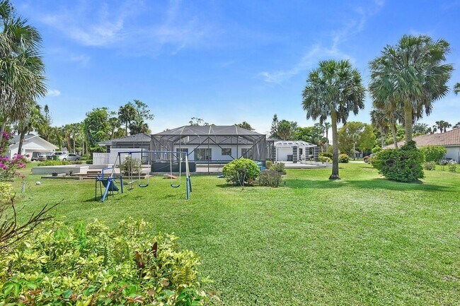 Building Photo - 12231 Areaca Dr