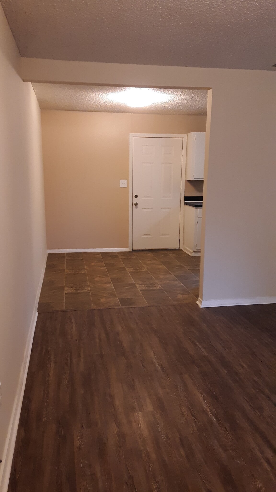 Building Photo - 142 Fields St