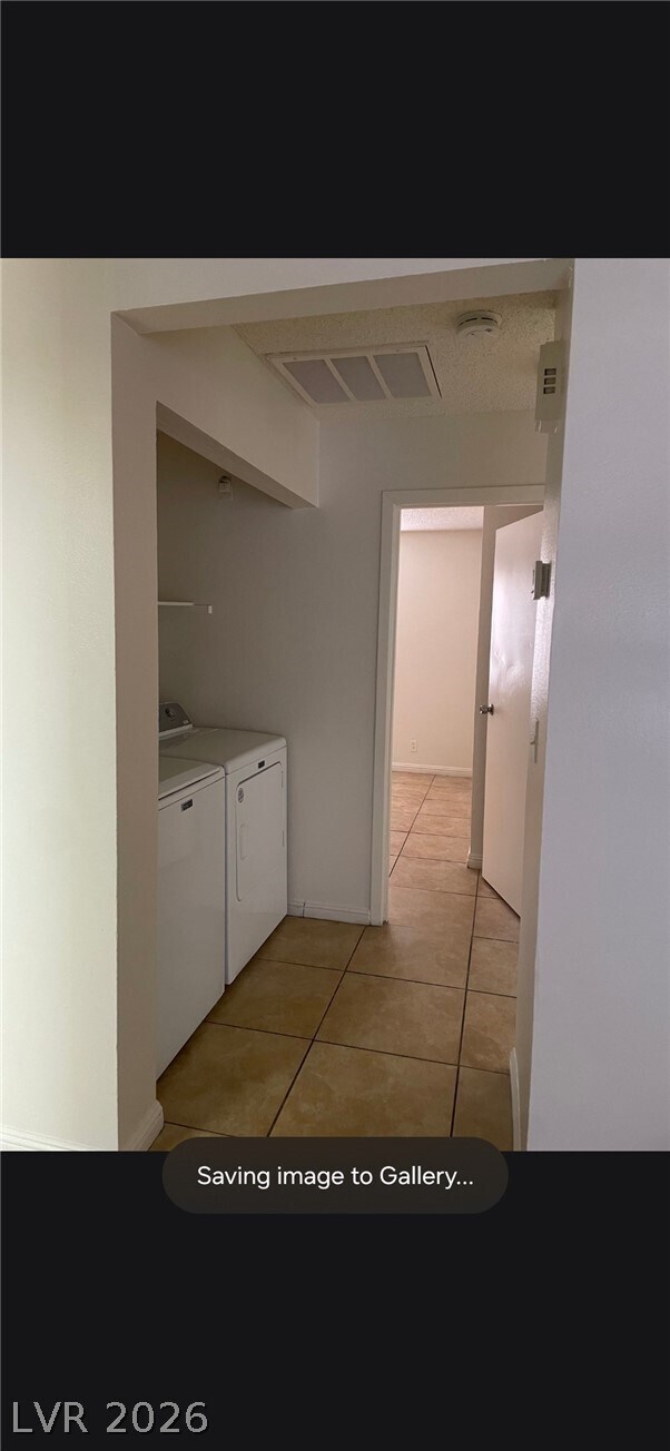 Building Photo - 4570 Carriage Park Dr